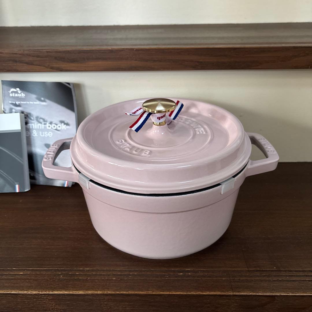 ばなな　新品未使用！STAUB ピコ・ココット ラウンド ソルベローズ