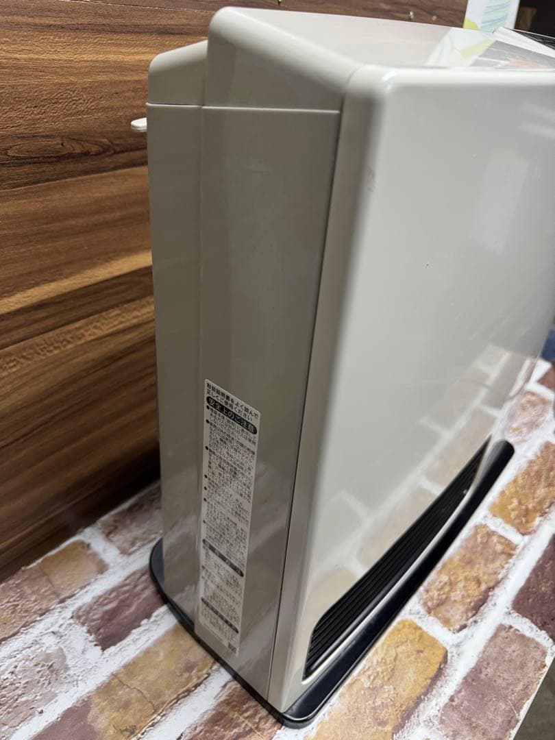 22年製　Rinnai 都市ガスファンヒーター
