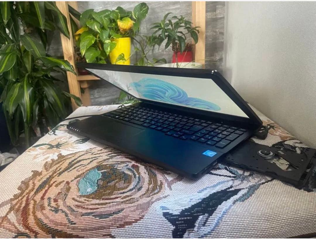 初心者✨ノートパソコン✨人気の富士通✨届いてすぐ使える✨Windows11