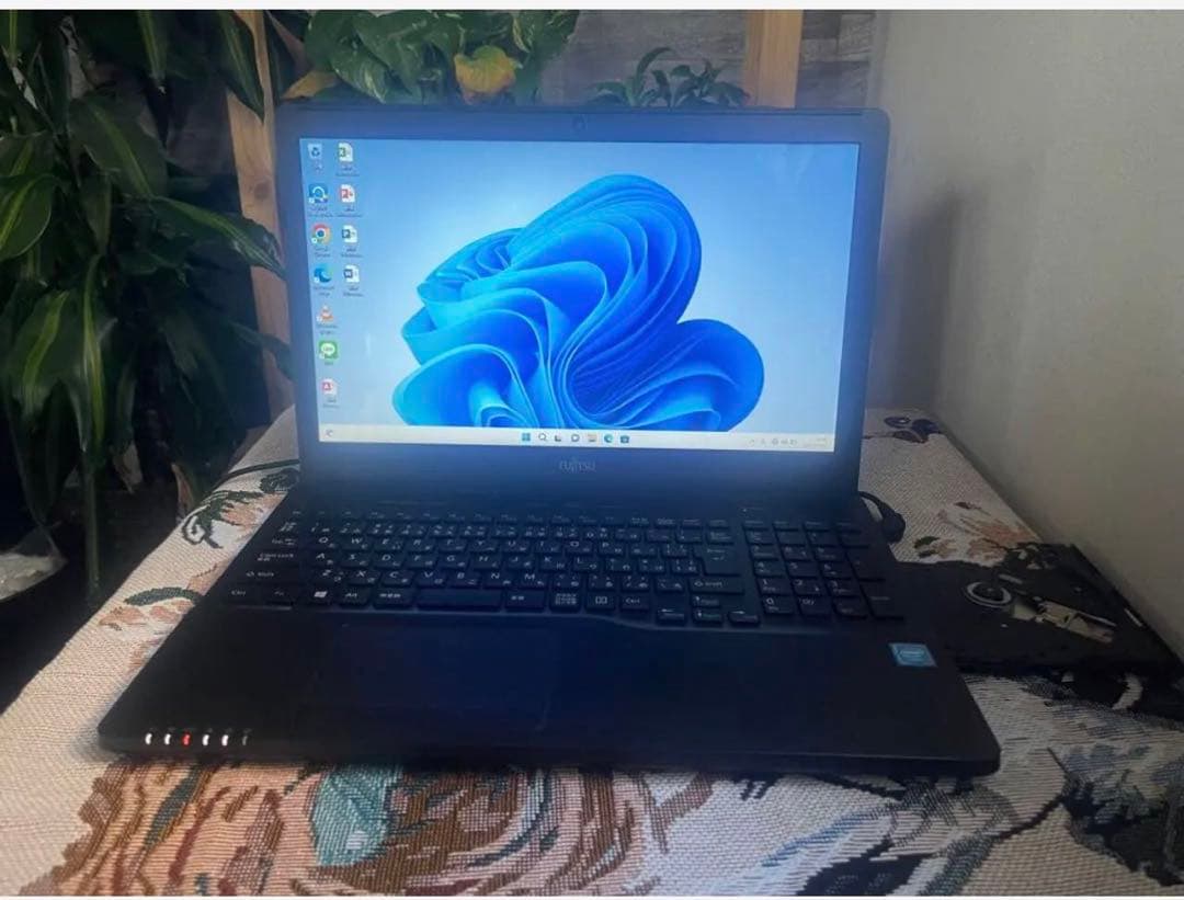 初心者✨ノートパソコン✨人気の富士通✨届いてすぐ使える✨Windows11