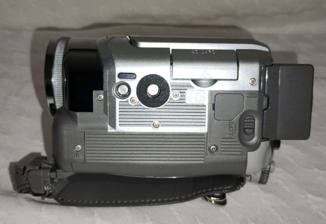 値下げ！『Panasonic NV-GS150』 ビデオカメラ 本体　中古美品