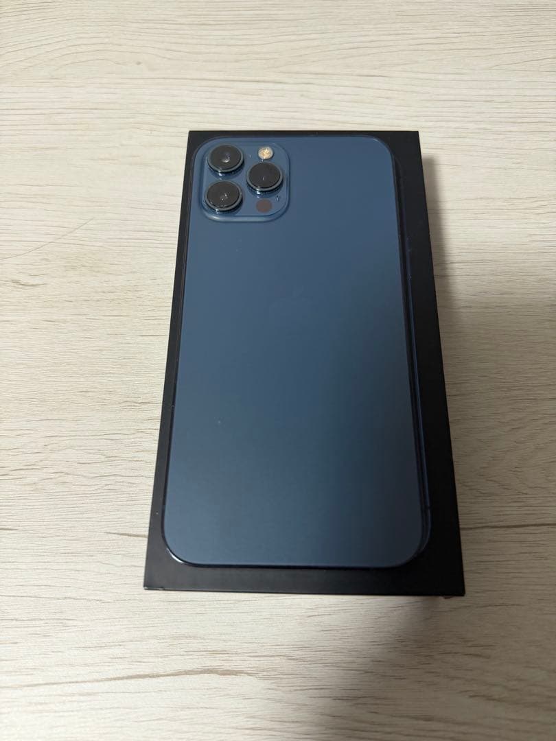 Apple iPhone 12pro max 本体 充電ケーブル付きSIMフリー