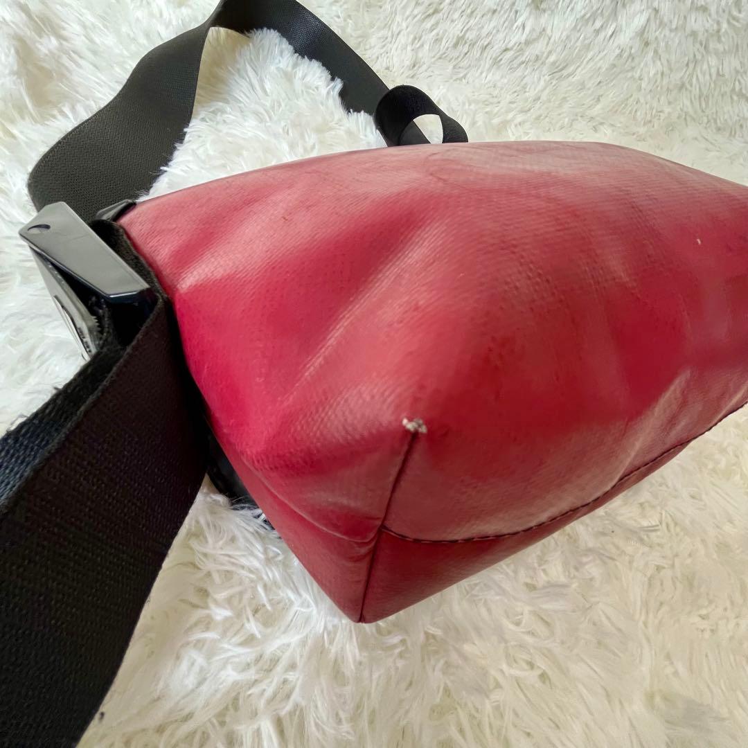 FREITAG F41 HAWAII FIVE-0 メッセンジャーバッグ 赤