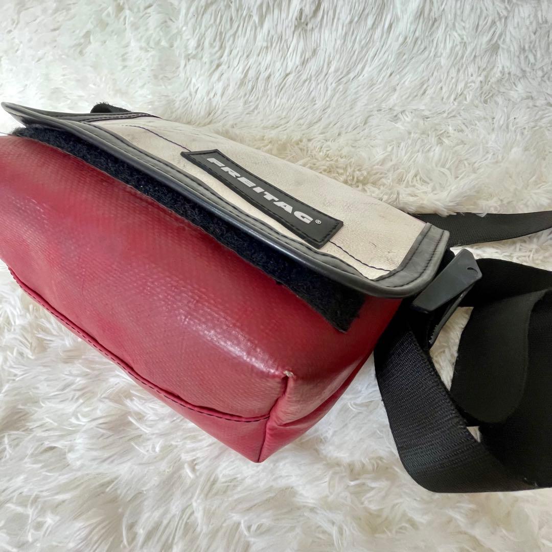 FREITAG F41 HAWAII FIVE-0 メッセンジャーバッグ 赤