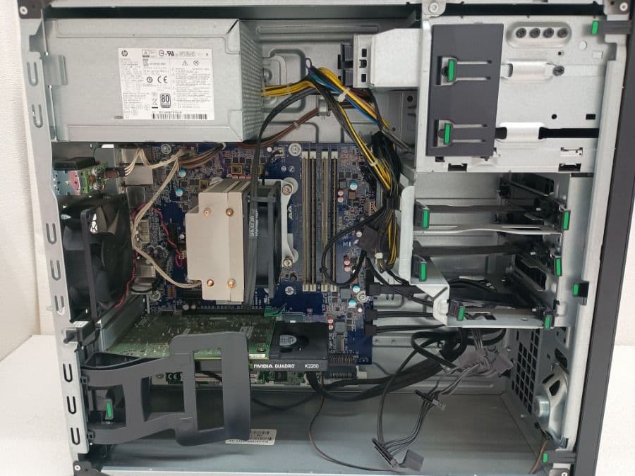 〇【送料無料】HP Z240 Workstation(ストレージ無し特価)