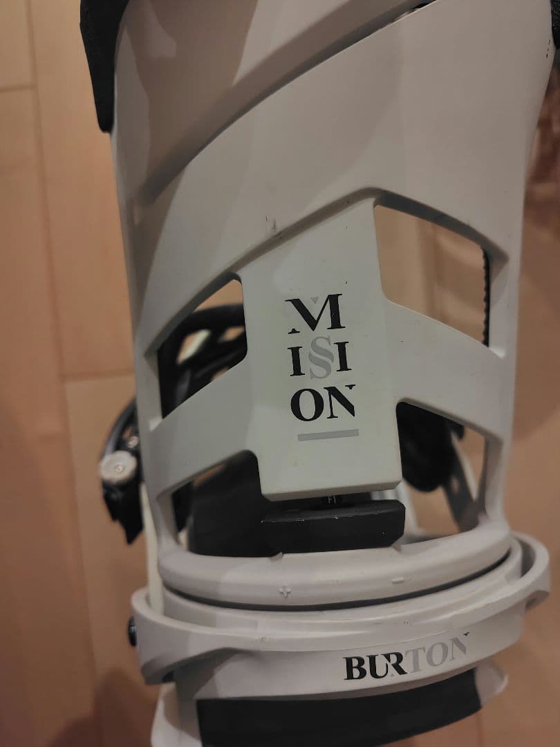 Burton ビンディング MISSION Mサイズ