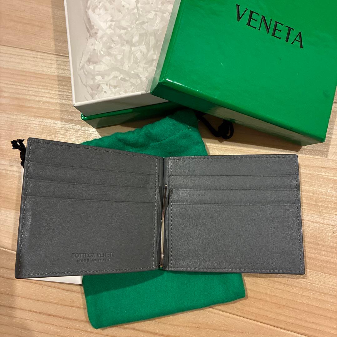 じゅんボッテガヴェネタ マキシ イントレチャート カセットマネークリップ