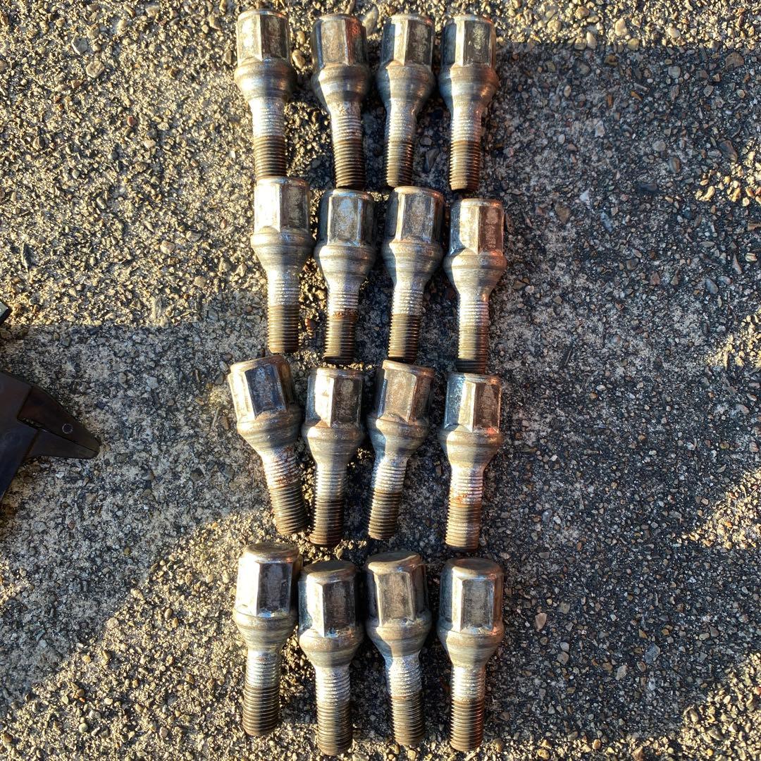 中古バリ溝ヨコハマ175/60R14スタッドレスセット　プジョー106 ボルト付