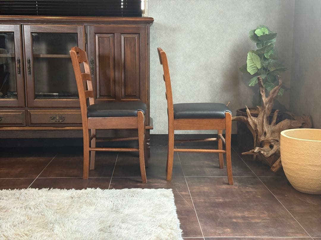 ヴィンテージチェア　座面ブラック　レザー　チェリー　レトロ　4脚セット　nz