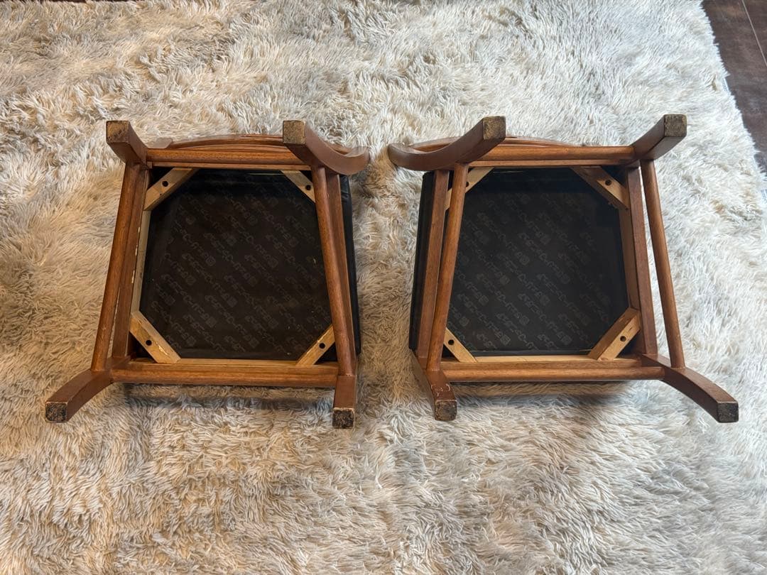 ヴィンテージチェア　座面ブラック　レザー　チェリー　レトロ　4脚セット　nz