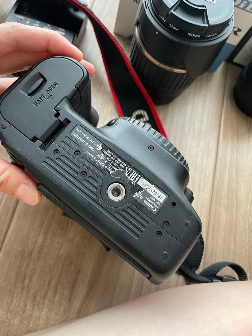 canon EOS80D デジタルカメラ　おまけレンズ　ストロボ