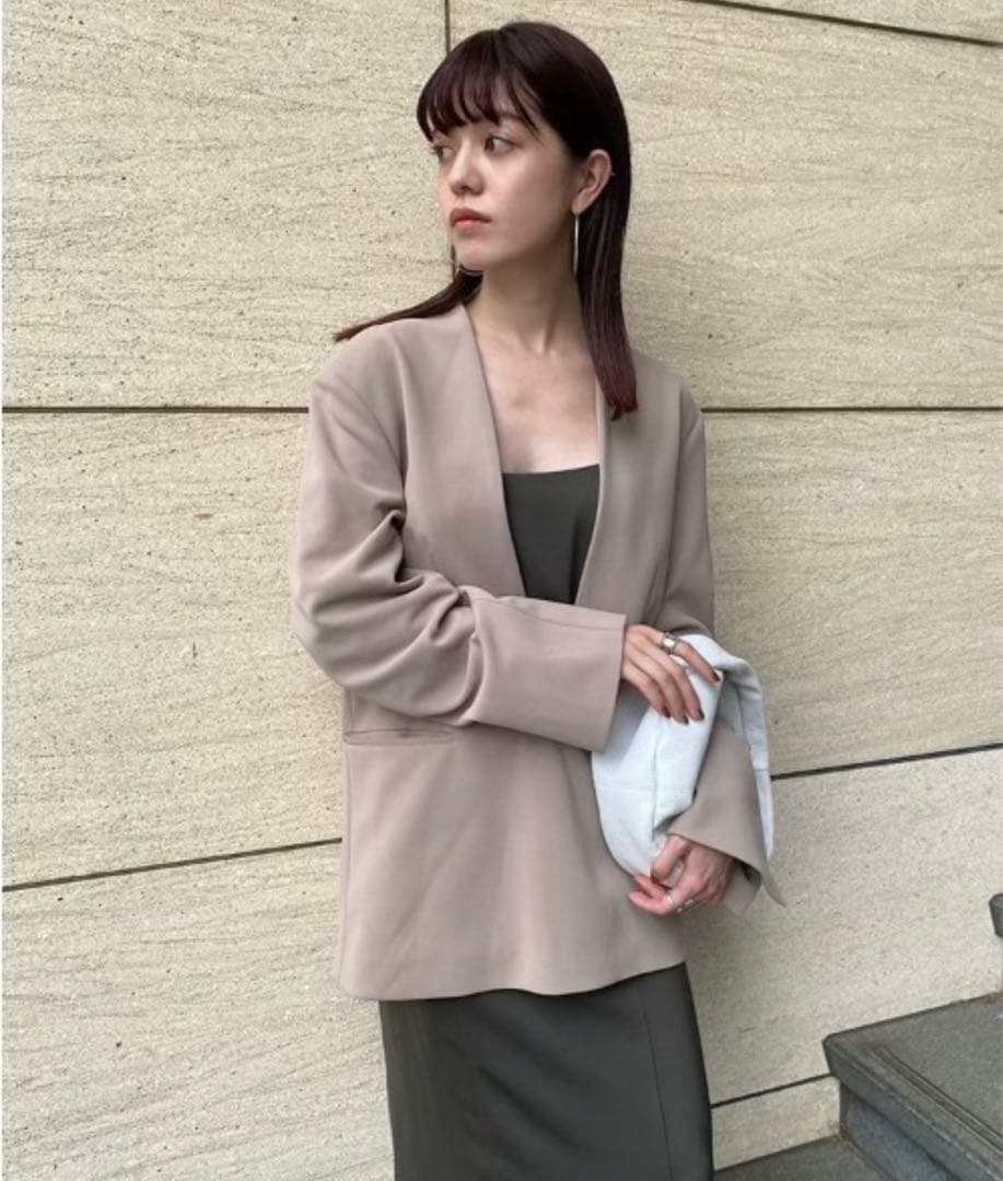 トゥデイフル　Tuck Twill Trousers パンツ