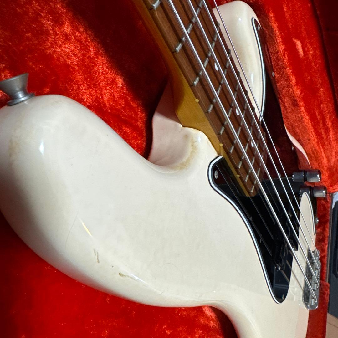 ベース Fender Japan PB70