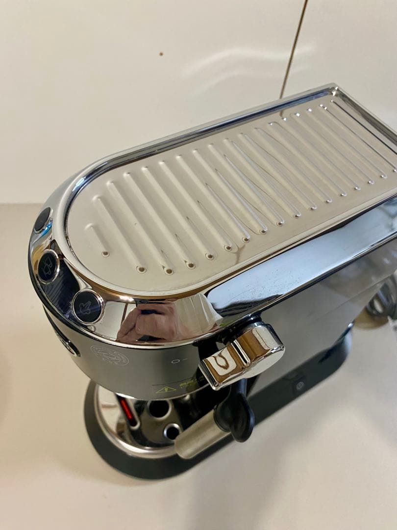 DeLonghi デディカ　エスプレッソカプチーノメーカー　エスプレッソマシン