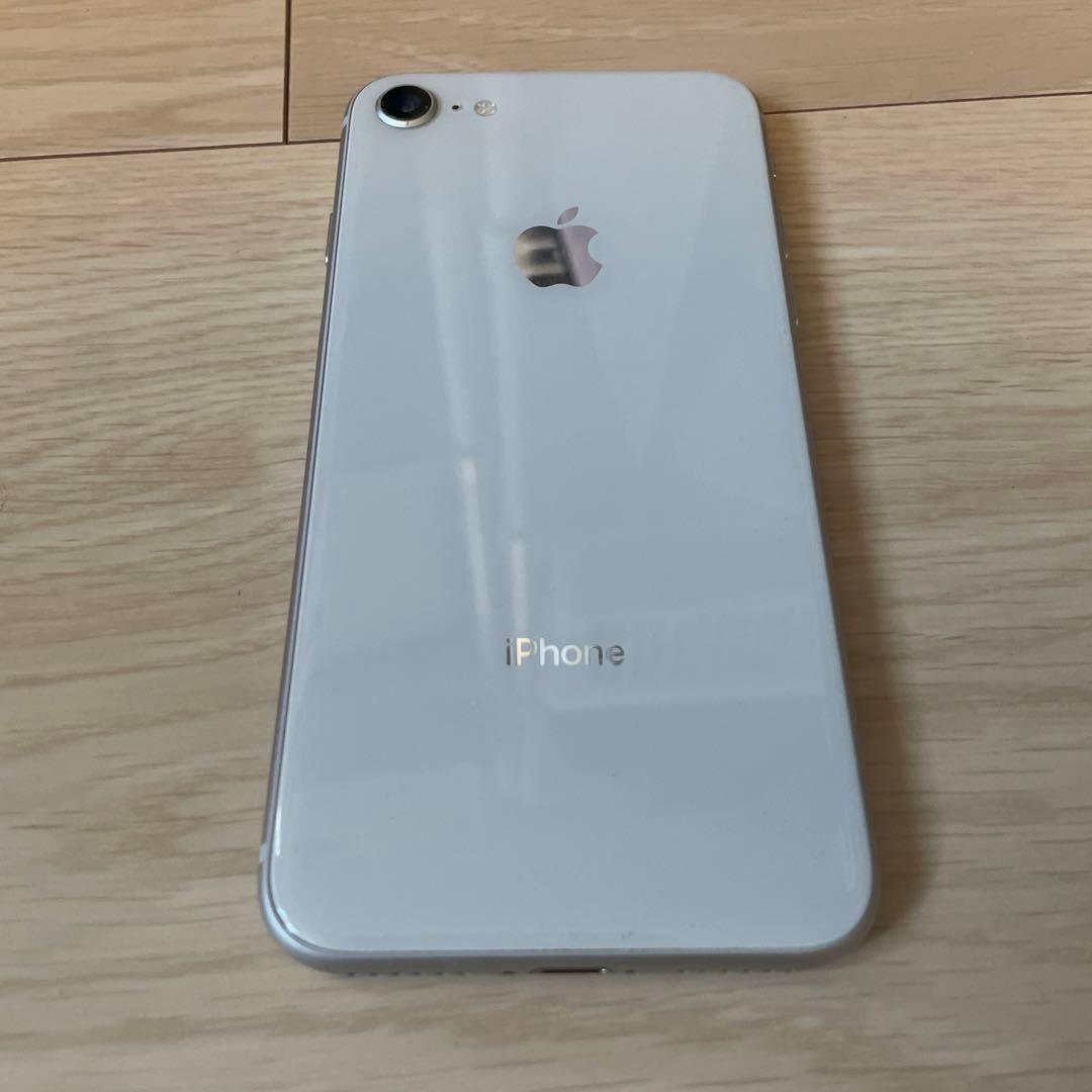 Apple iPhone 8 シルバー　メモリー256GB