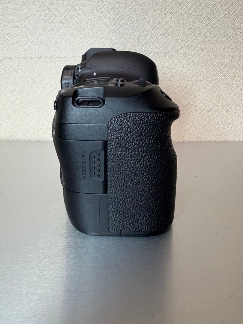 EOS 6D Mark II デジタル一眼レフ