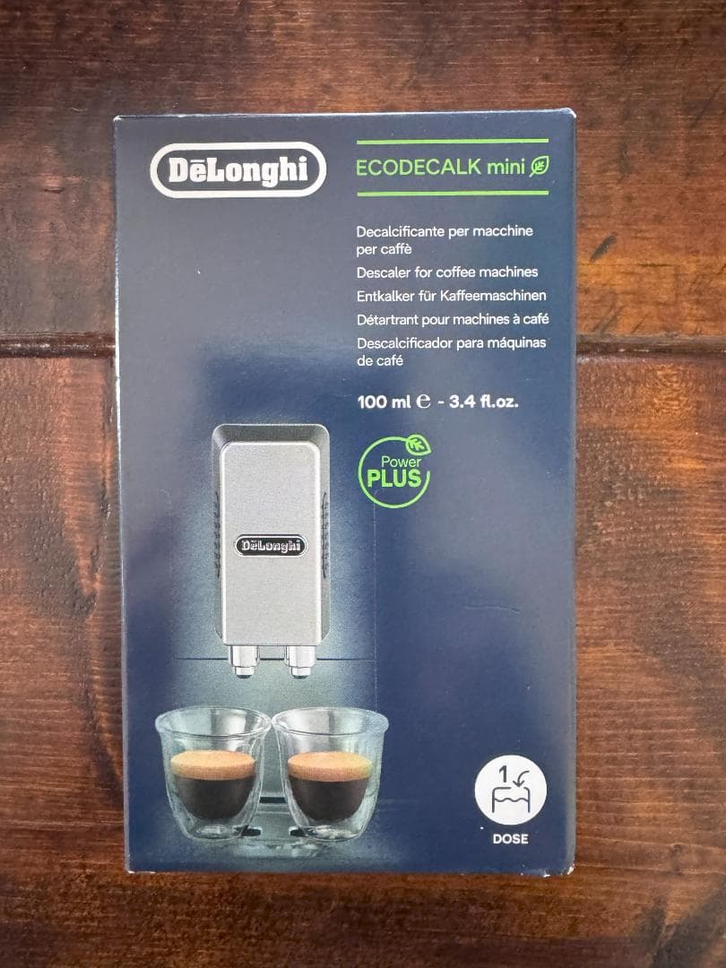 デロンギ デディカ エスプレッソ・ カプチーノメーカー　EC680M