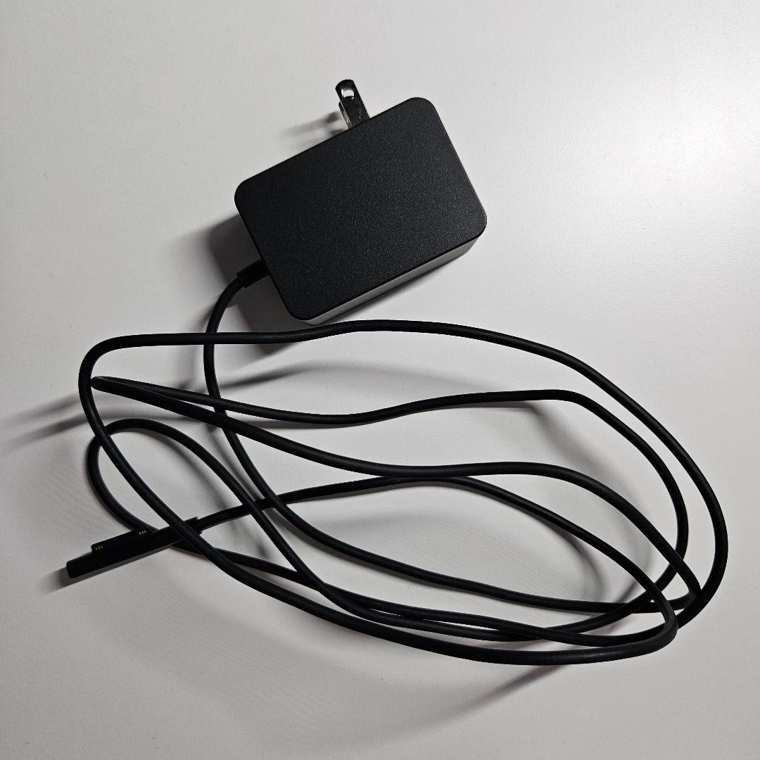 Surface Go2 STQ-00012（キーボード付）