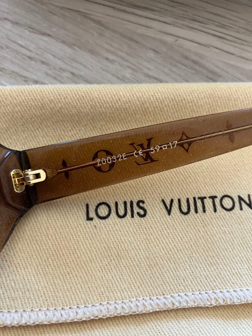 Louis Vuitton ブラウン サングラス ケース付きZ0032E