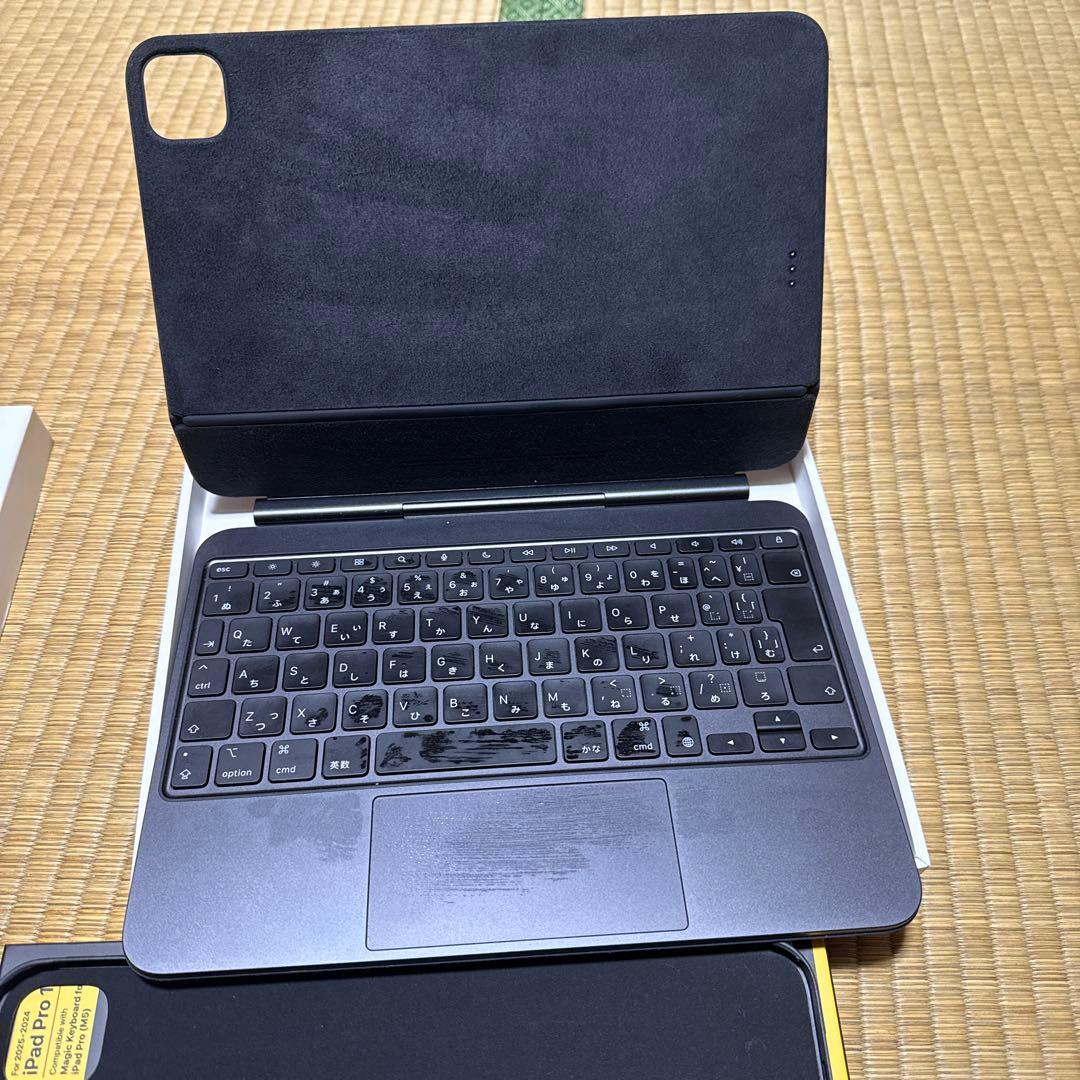 セット　Magic Keyboard MWR23J/A iPadPro11 M4