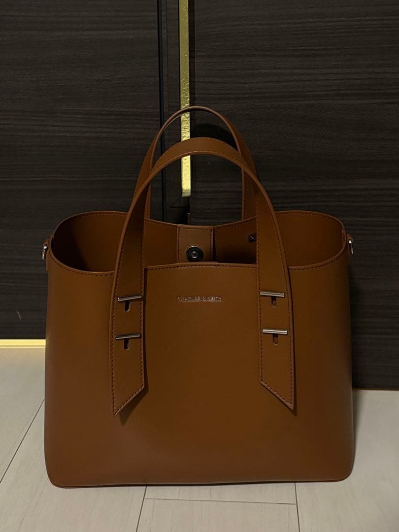 CHARLES & KEITH Shania ダブルハンドルスラウチーバッグ