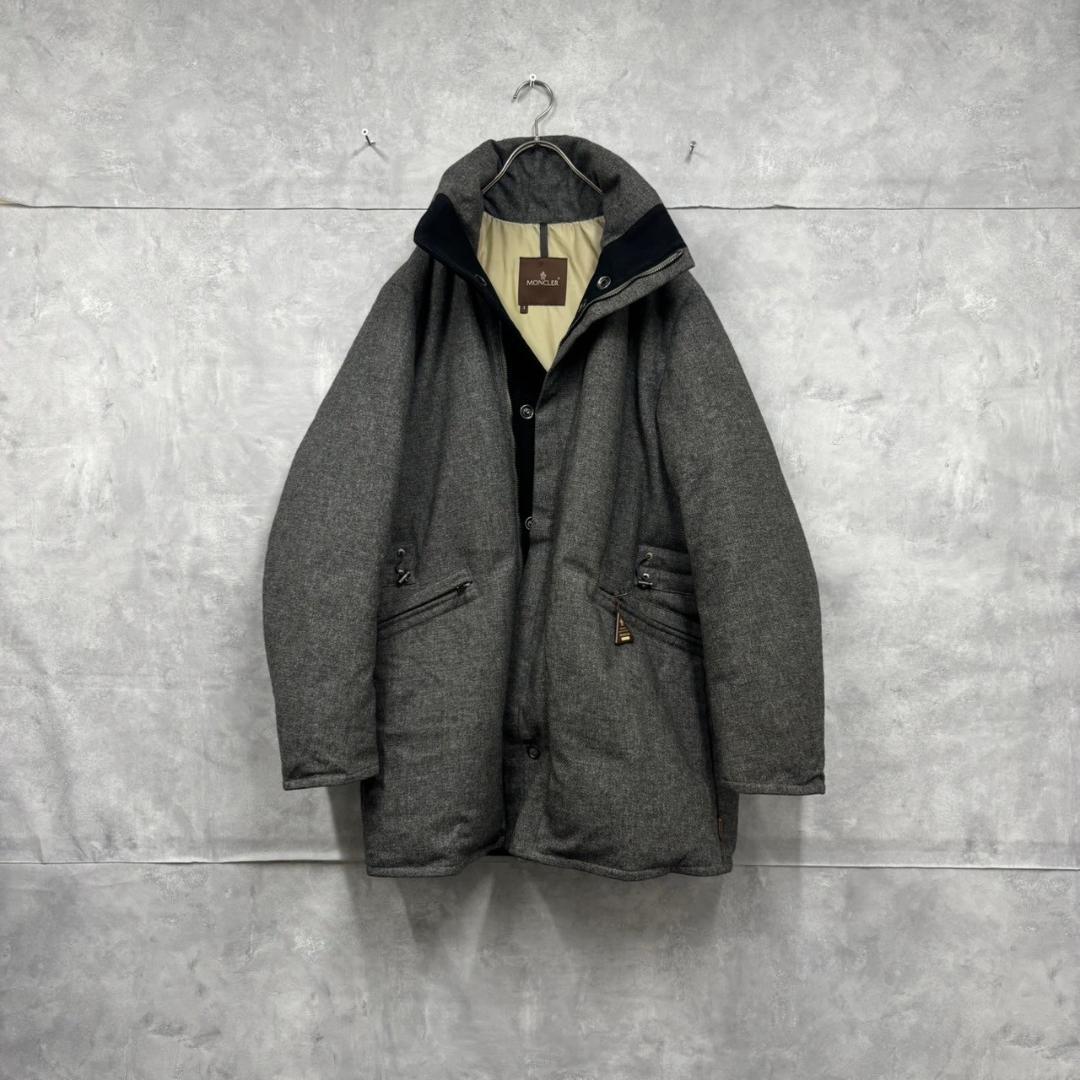 MONCLER モンクレール　グレー ダウンコート N2285