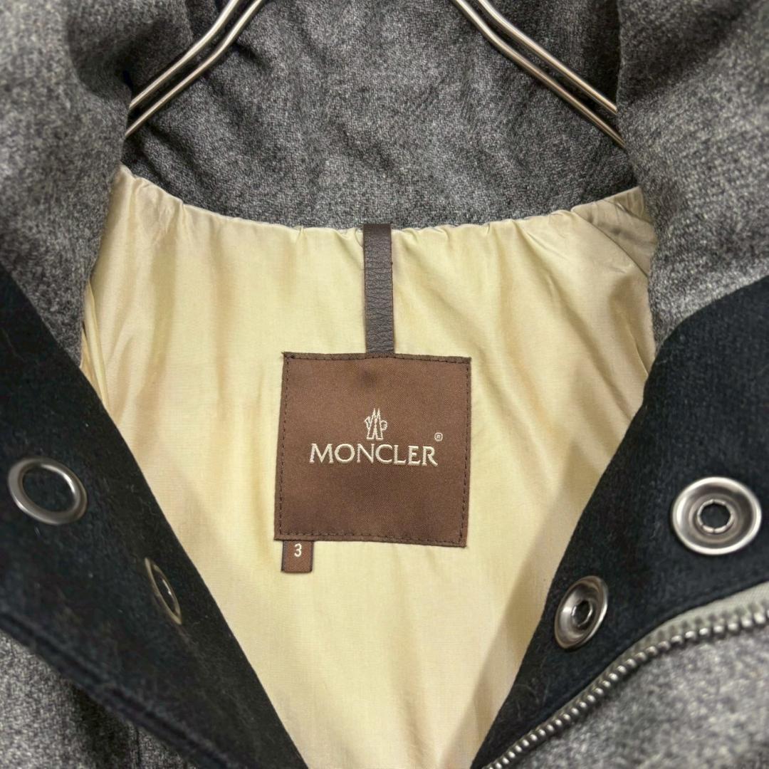 MONCLER モンクレール　グレー ダウンコート N2285