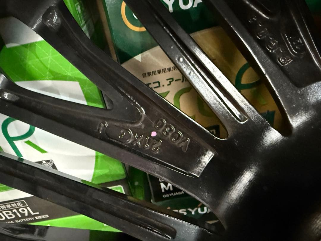 ザクロ様 WALD ジェニュインライン F001 ホイールタイヤ