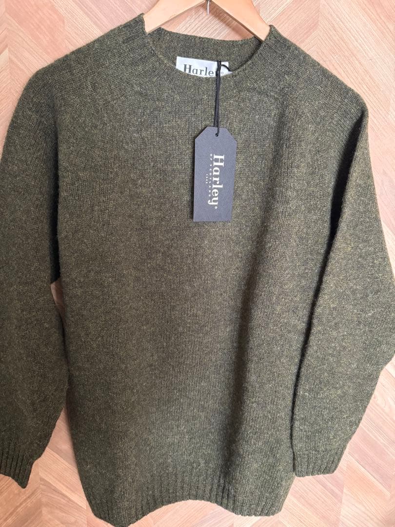 新品　Harley of Scotland クルーネックセーター36 カーキ