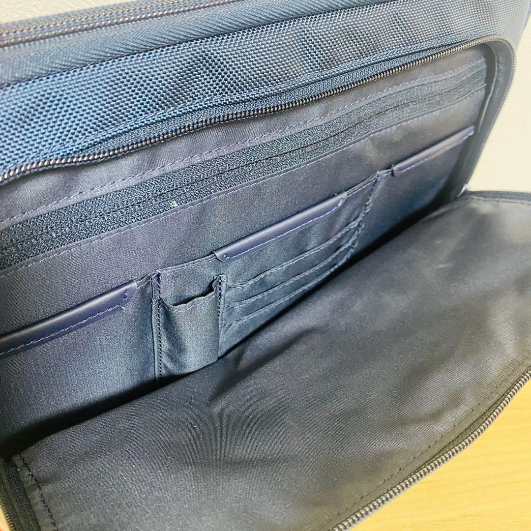 未使用　TUMI トゥミPCケース　SHIPS シップス　クラッチバッグ