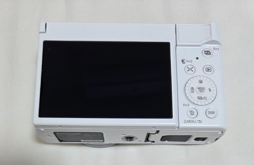 Lumix TZ99 ホワイト