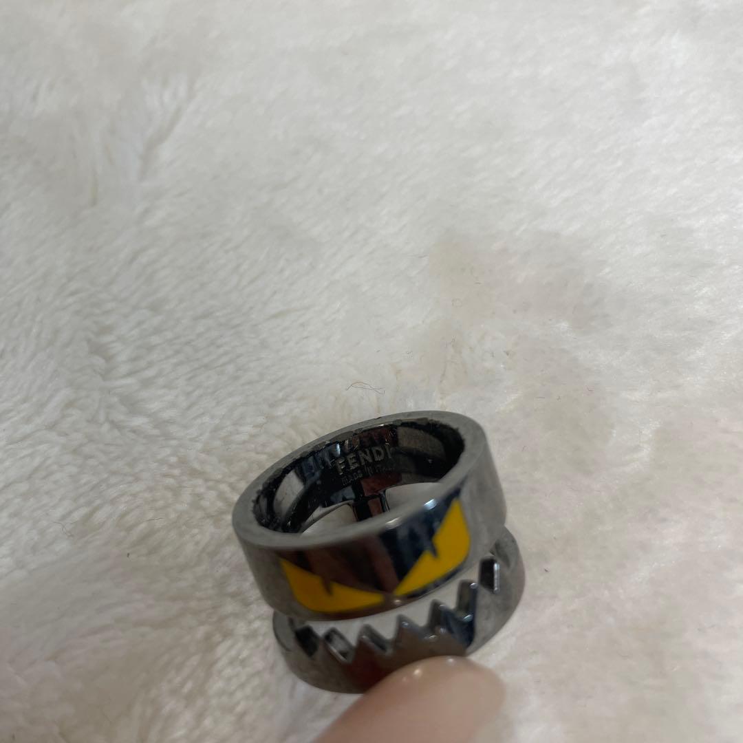 箱あり FENDI バッグバグズモンスターリング　Sサイズ