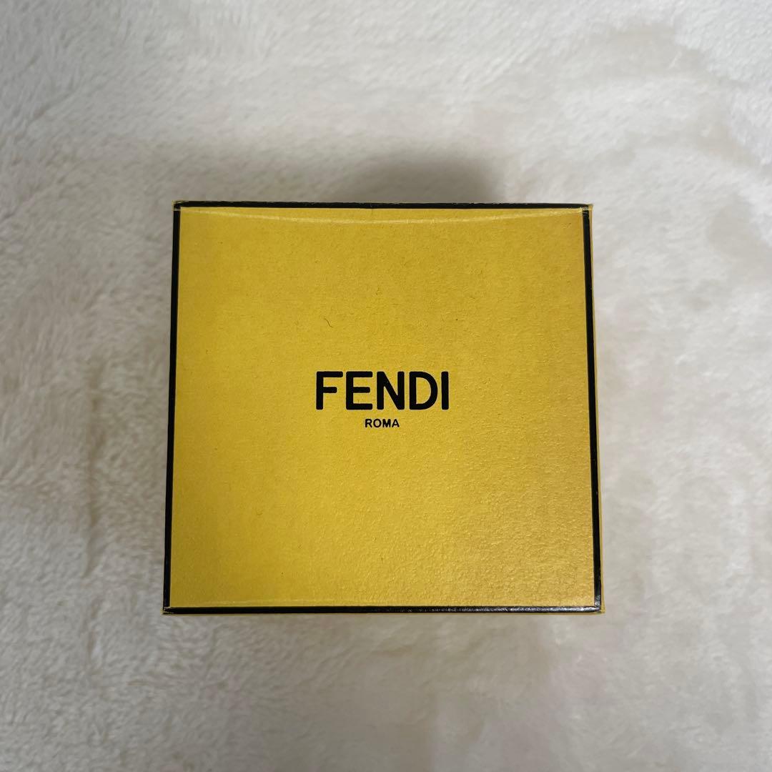 箱あり FENDI バッグバグズモンスターリング　Sサイズ