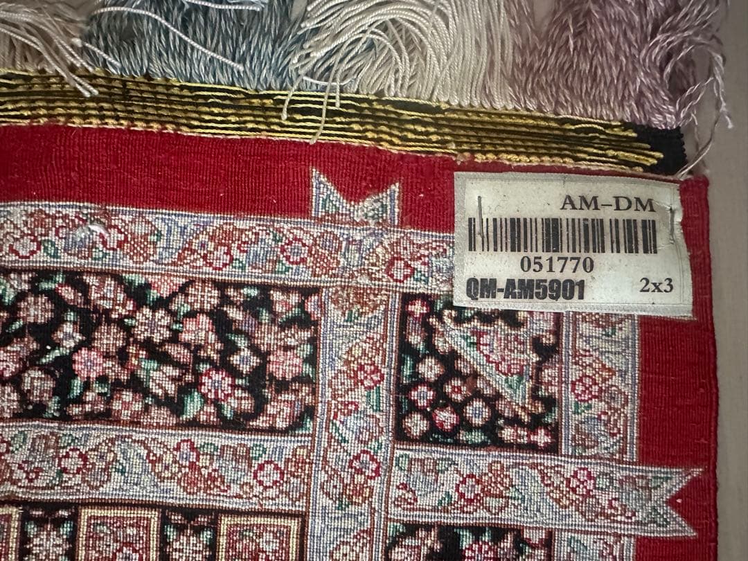 イラン製絨毯　赤