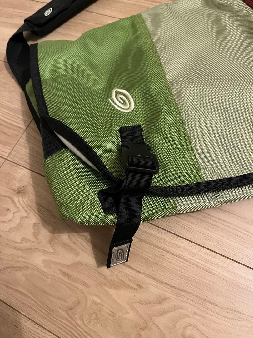 Timbuk2 メッセンジャーバッグ 緑・赤・灰色 Mサイズ