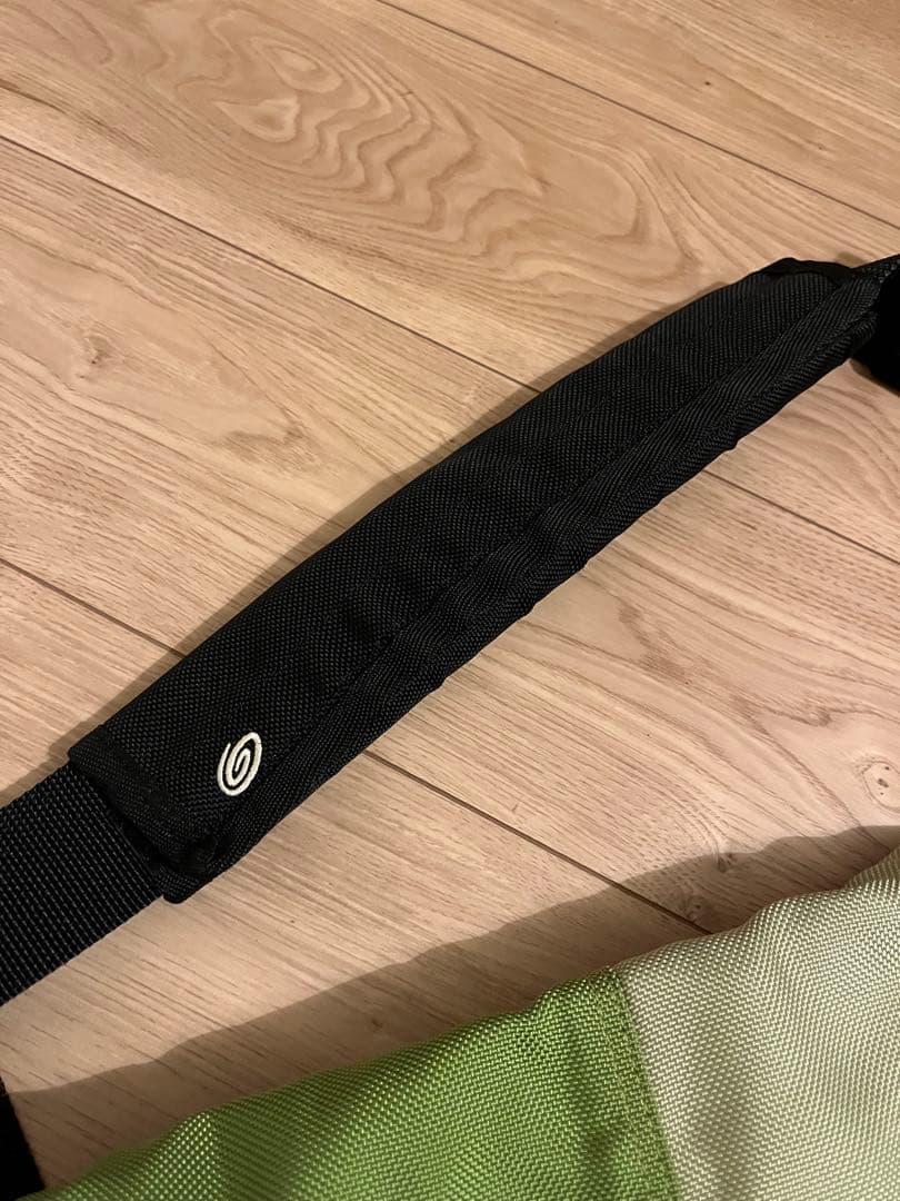 Timbuk2 メッセンジャーバッグ 緑・赤・灰色 Mサイズ