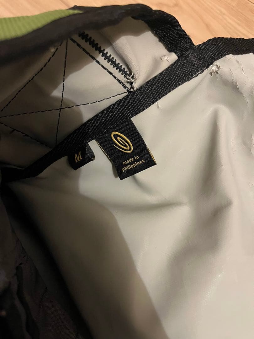 Timbuk2 メッセンジャーバッグ 緑・赤・灰色 Mサイズ
