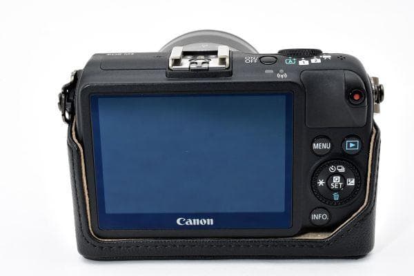 【美品】キャノン Canon EOS M2 EF-M レンズキットミラーレス一眼
