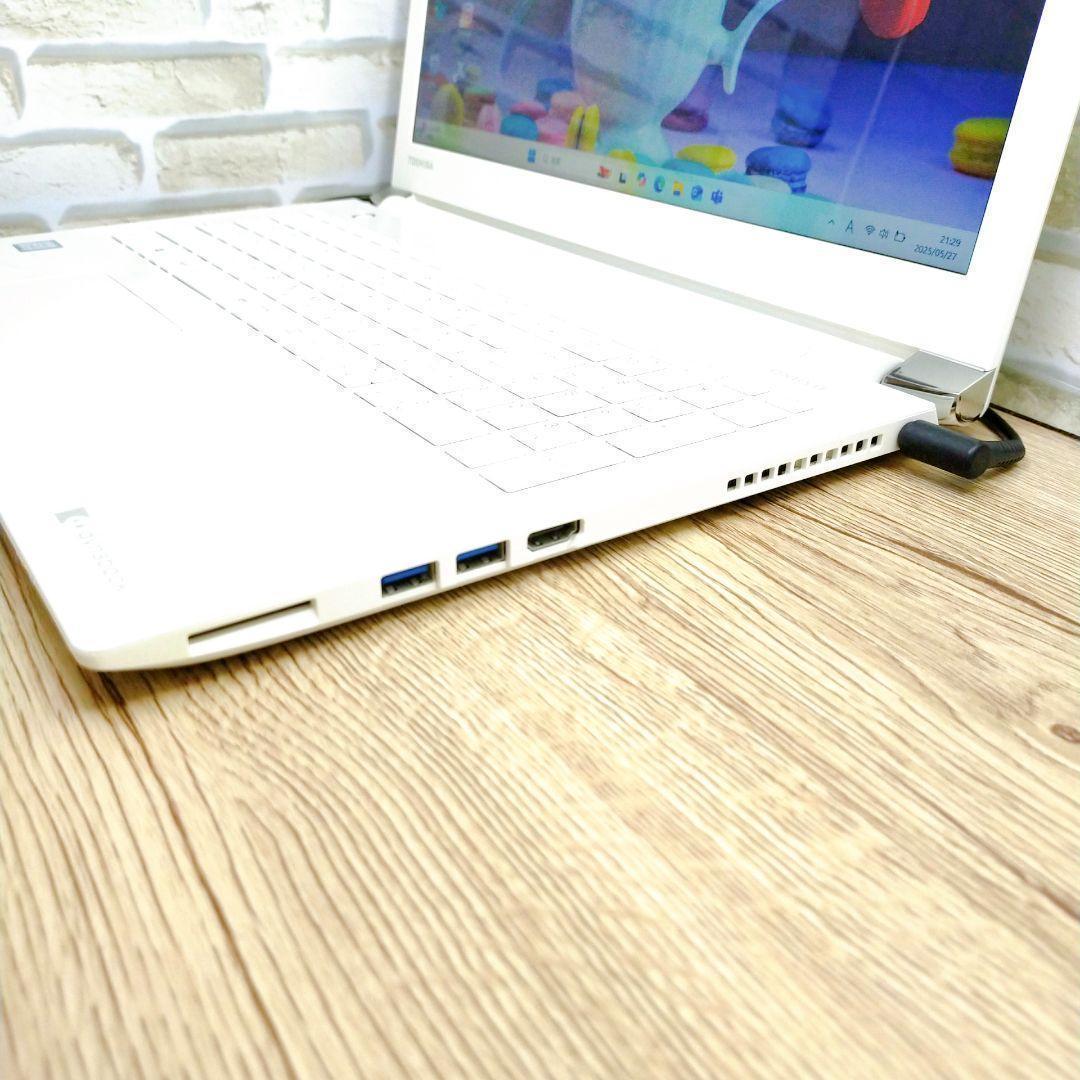 サクサク動作！Windows11✨️新品SSD♥薄型ノートパソコン✨マウス付き