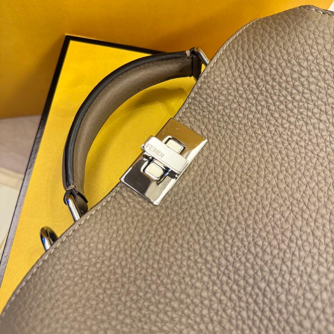 【超美品】FENDI ピーカブーISeeU スモール