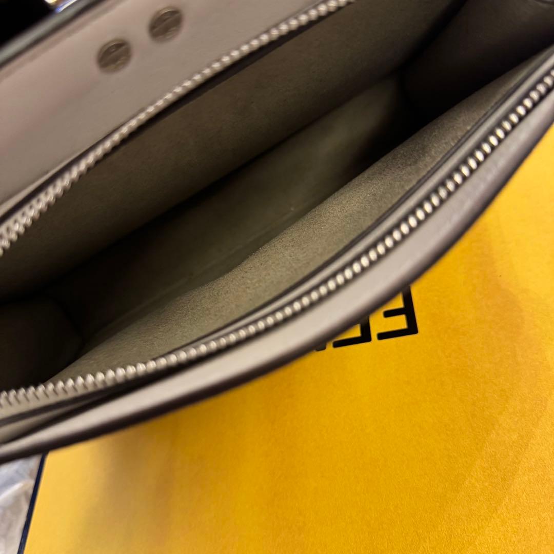 【超美品】FENDI ピーカブーISeeU スモール