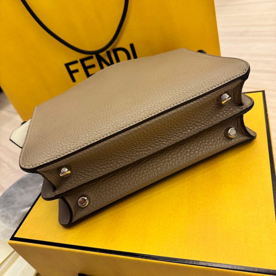 【超美品】FENDI ピーカブーISeeU スモール