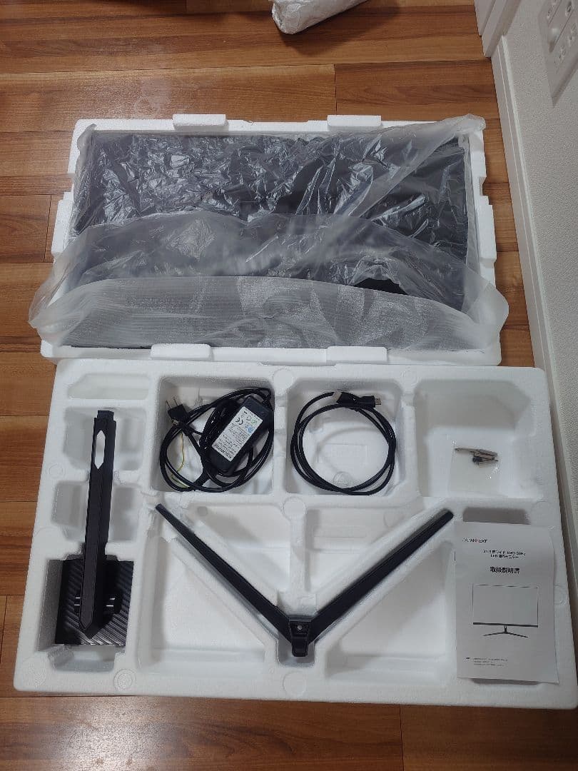 【JAPANNEXT】4K対応モニター 31.5インチ