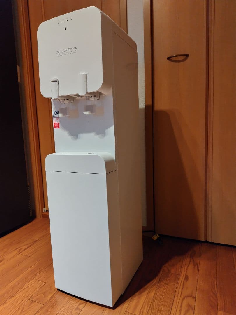 プレミアムウォーター ウォーターサーバー famfit ホワイト ファムフィット