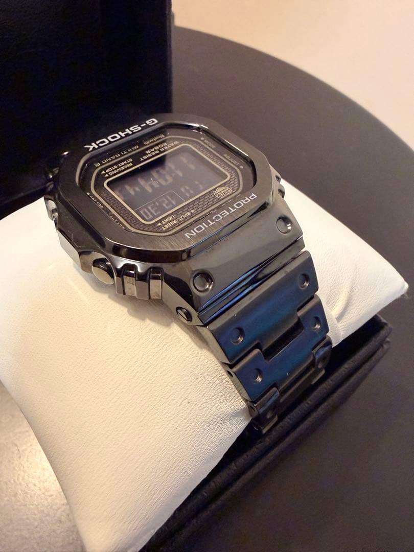 ち*い様 【美品】カシオGーSHOCK/ GMWーB5000ー1JF電波ソーラー