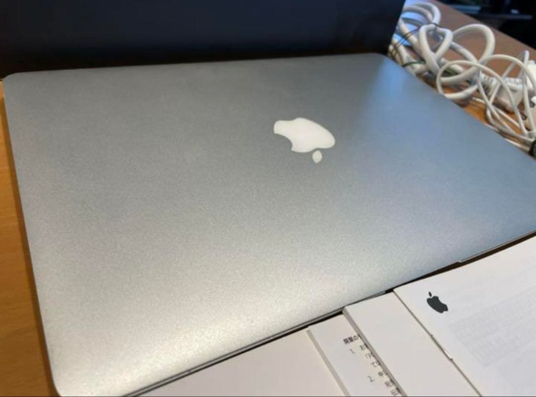 MacBook Air 2011 13インチ 中古　i5,4GB,128GB