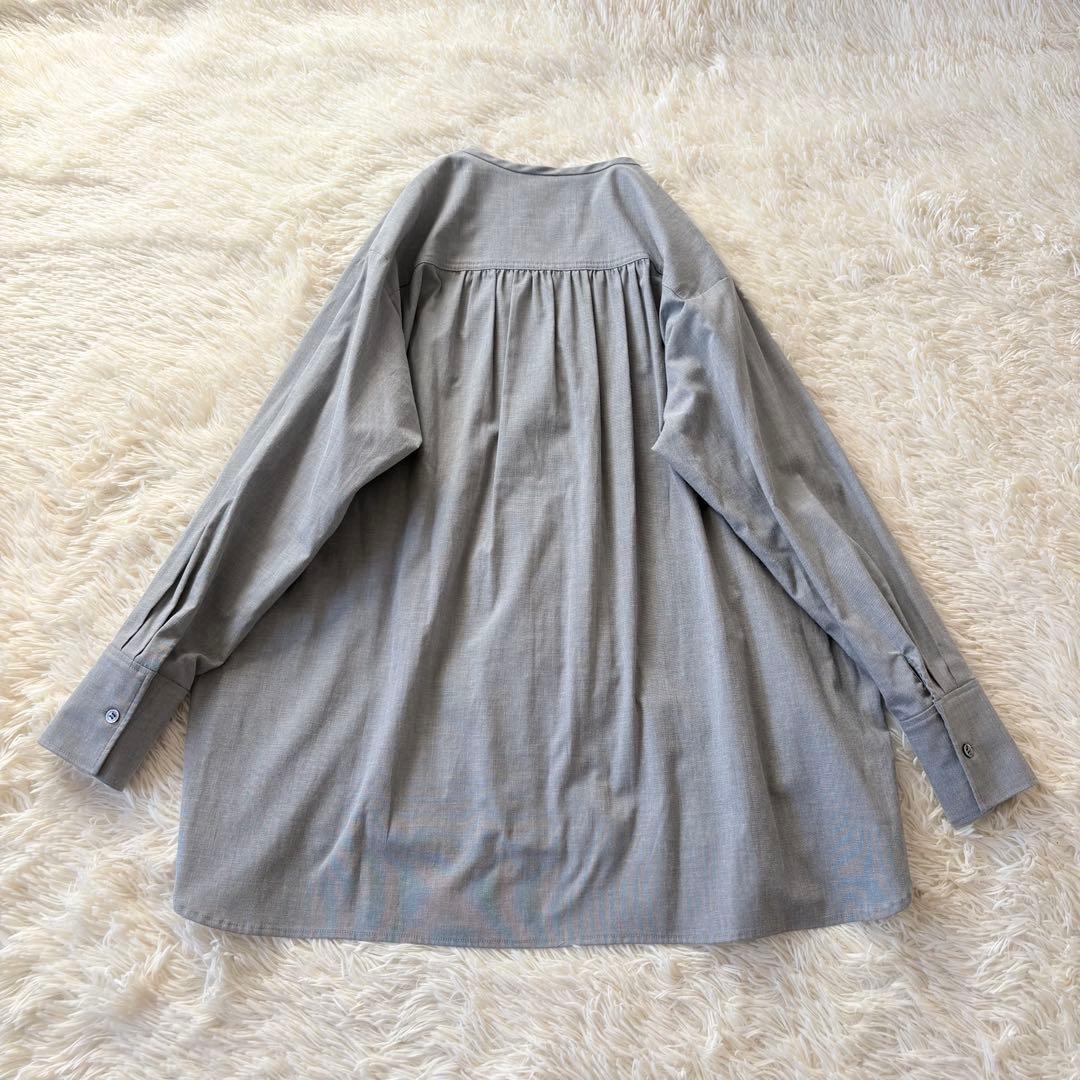 オーガ　フリルシャツ　ノーカラー　ラウンドヘム　サイドスリット　グレー　Fサイズ