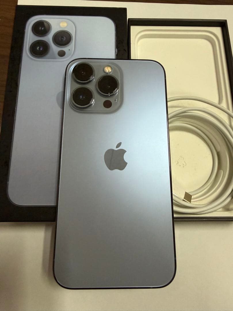 充電91% iPhone 13 Pro シエラブルー　本体 256gb ドコモ