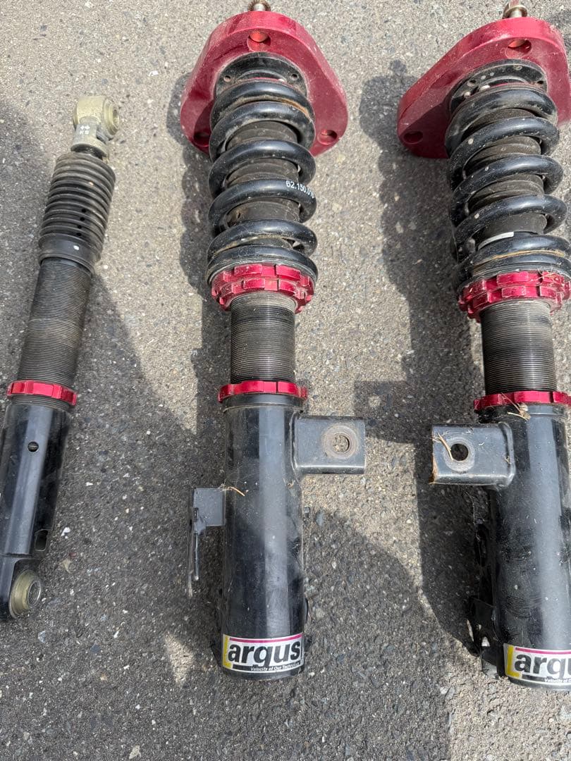 Largus 調整可能 コイルオーバーサスペンションキット