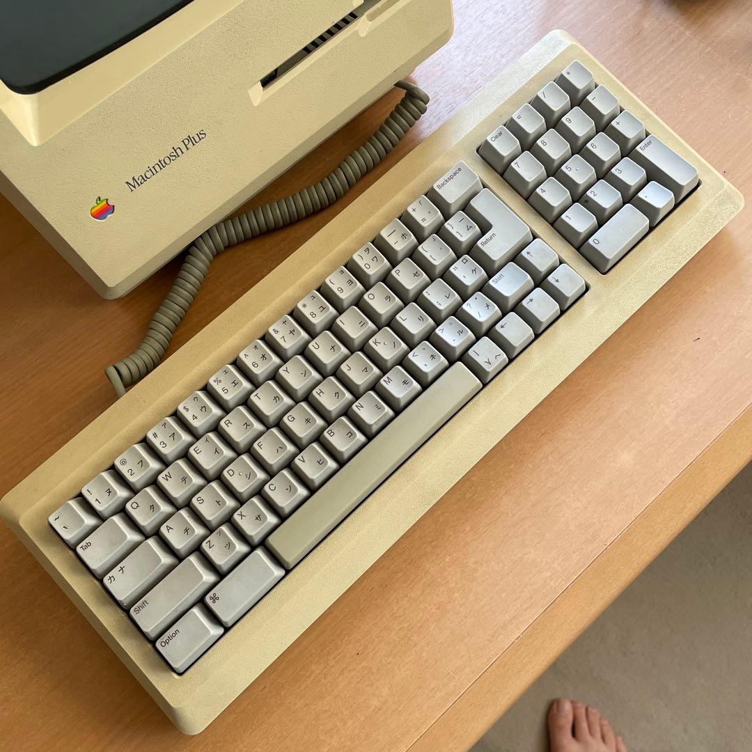 Macintosh Plus 2MB、システムソフト・ゲームソフト付